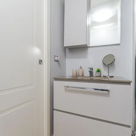 Archimede - Modern 1br Dateo M4 Lägenhet *
